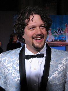 Michael%20Giacchino%20smaller.jpg